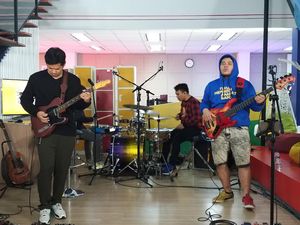 Melihat Lagi Keseruan Fadly Padi dan Endah Laras di AIB Show
