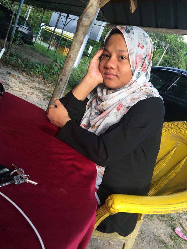 Wanita asal Malaysia bernama Amma Malik membagikan foto perubahan drastis yang dialaminya saat hamil dan setelah melahirkan. Foto-fotonya tersebut diunggah melalui akun Facebook miliknya. Foto: Facebook Amma Malik