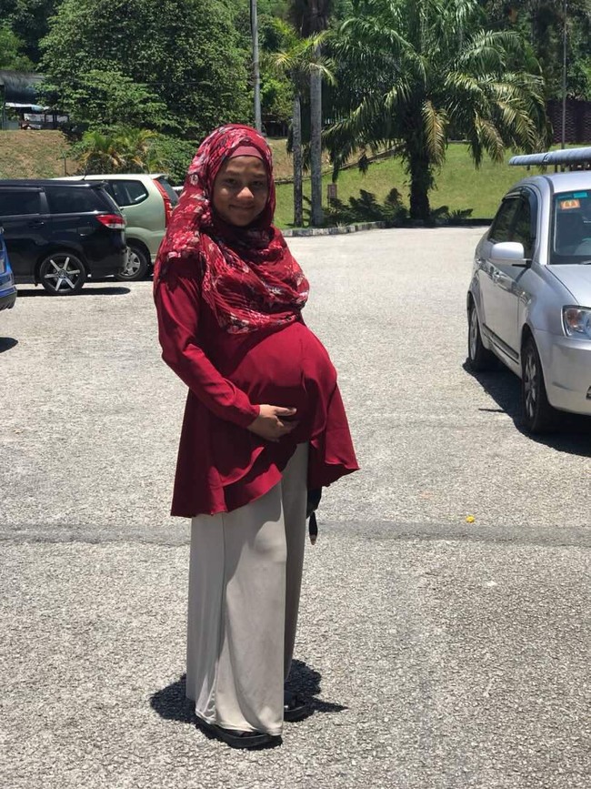 Wehh terkejut jugkk tgk, komentar salah satu pengikutnya dalam foto yang diunggah Amma pada 12 Mei 2018. Bahkan ada yang mengaku tidak percaya melihat perubahannya ketika hamil. Foto: Facebook Amma Malik