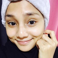 Untungnya setelah melahirkan wajah Amma bisa kembali seperti semula. Dengan demikian, dirinya bisa menjadi kembali percaya diri untuk memposting foto-fotonya di media sosial. Foto: Facebook Amma Malik