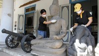 Mereka melakukan aksi itu sebagai wujud kecintaan terhadap kebudayaan dan keprihatinan terhadap efek pandemi Covid 19 yang membuat pariwisata di Kota Solo mati suri. (Tandur Rimoro/detikcom)