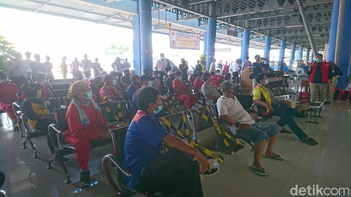 bin road show di Terminal Terpadu Merak, Banten