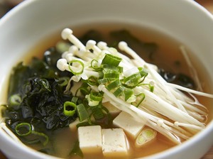 Jamur Enoki Berbahaya Karena Bakteri Listeria, Ini Faktanya
