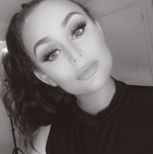 Salah satu yang disorot Katy tentang dirinya yang seorang escort dengan bayaran 1500 poundsterling atau Rp 26 juta semalamnya. Menurutnya itu tuduhan yang tidak benar.   Foto: dok. Instagram