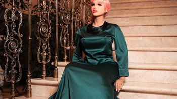 Kontroversi antara kisah cinta Tolochko dengan robot seks membuat banyak orang bingung dan menuliskan komentar pro juga kontra. Foto: Instagram/@margo_party