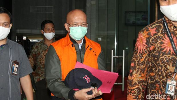 KPK menahan tersangka kasus dugaan suap ke mantan anggota DPR Bowo Sidik Pangarso, Taufik Agustono (Ibnu Hariyanto/detikcom)