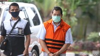 KPK menyebutkan, selama 2011-2018, keenam perusahaan mitra/agen itu mendapat pembayaran dari PT Dirgantara Indonesia (Persero) sekitar Rp 205,3 miliar dan USD 8,65 juta.