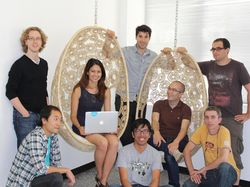 Sosok Wanita Cantik yang Kaya Raya Berkat Aplikasi Canva