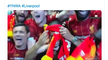 Penantian yang panjang dan sudah berakhir. Kita adalah juara Inggris. Selamat, tulis netizen ini. Foto: Twitter