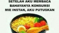 Kasus konsumsi mie instan yang menyebabkan masalah kesehatan memang sudah banyak terjadi, namun salah satu solusinya seperti ini. Eits jangan dicontoh ya. Foto: istimewa