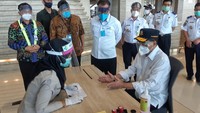 Dirinya berharap masyarakat pengguna jasa transportasi di kota Jogja dan Solo ini bisa tetap produktif beraktivitas dan bertransportasi, namun tetap aman dari penularan COVID-19.
