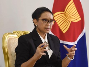 Menlu Retno Kenalkan Vaksin Merah Putih Buatan RI ke Dirjen WHO