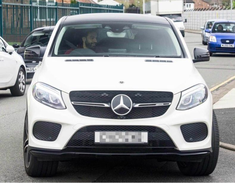 Mobil-mobil pemain liverpool