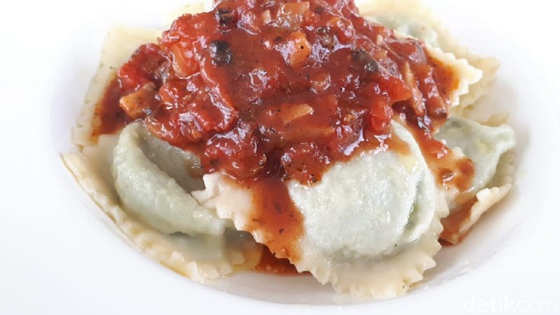 Foodies Wajib Coba! 5 Kuliner Fresh Market Bintaro yang Terkenal Enak