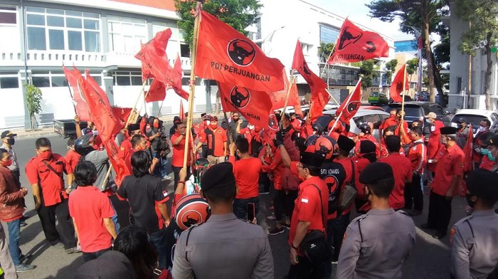 pdip surabaya