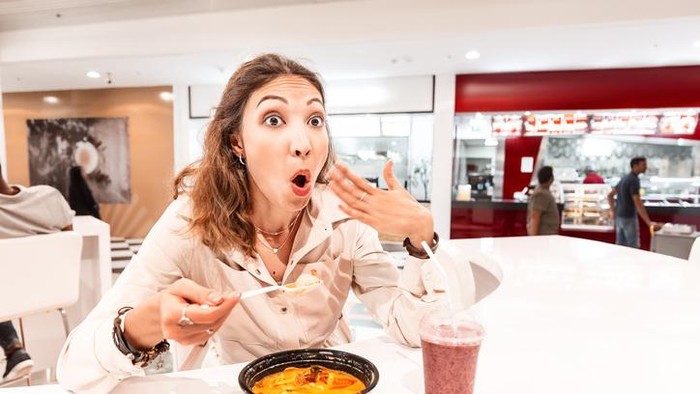 Penyebab cegukan setelah makan Penyebab cegukan setelah makan