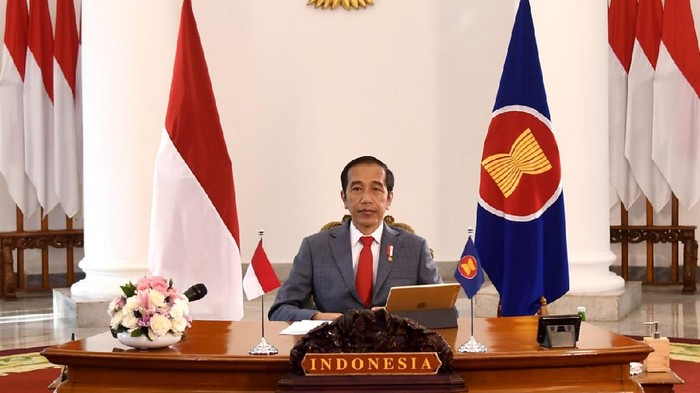 Presiden Jokowi menghadiri KTT ASEAN ke-36 secara virtual.