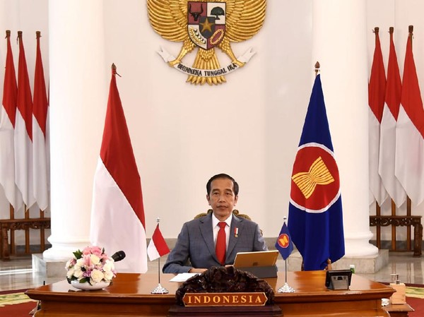 Presiden Jokowi menghadiri KTT ASEAN ke-36 secara virtual.