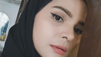 Jadi, sudah nikah atau belum nih Rosmanizar? Dok. Instagram/rosmanizar12