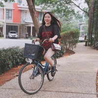 Mantan kekasih Verrell, Natasha Wilona, juga berhasil memiliki rumah dari hasil kerja kerasnya sebagai aktris. Seperti sang mantan, perempuan 21 tahun itu merogoh kocek sampai Rp 3 miliar demi mendapatkan rumah impiannya. (Foto: Instagram)