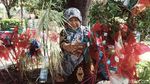 Semangat Nenek 80 Tahun Berjualan Mainan di Klaten
