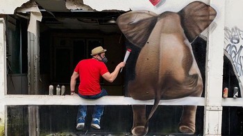 Ia menggambar semua jenis binatang dinosaurus dan ular, tengkorak dan tulang, robot, dan barang keren lainnya. (Foto: Instagram/scaf_oner)