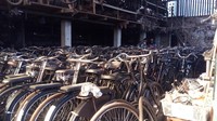Kemudian, untuk sepeda yang ada boncengannya, harga sewanya Rp 25.000 dan khusus untuk yang touring Rp 100.000 per hari. Pramono baru menuai hasil persewaan sepeda ini 3 tahun belakangan, sisanya Pramono banyak merugi. (Eko Susanto/detikcom)