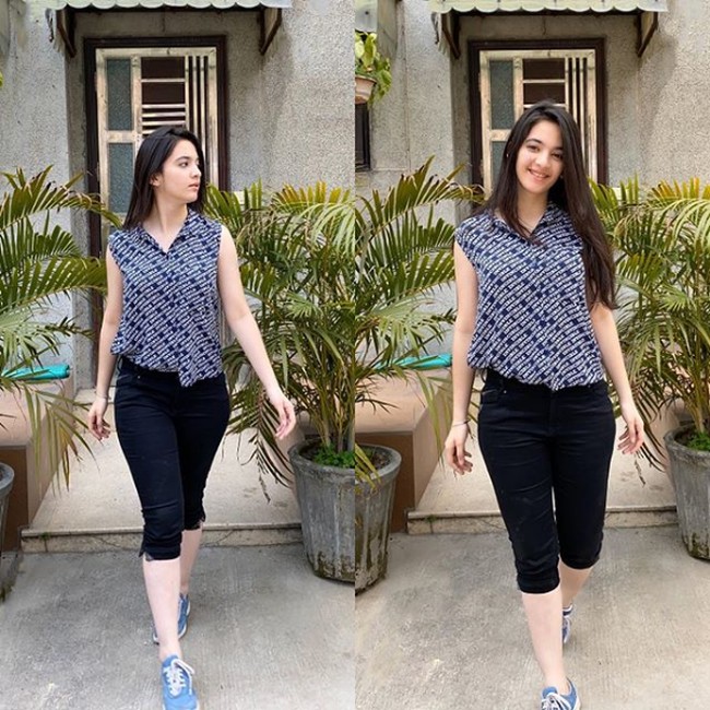 Siya Kakkar juga populer di Instagram. Memiliki followers lebih dari 183 ribu, Siya pun mengunggah video TikTok di Instagram. Selain itu dia kerap menampilkan gaya #ootd dengan berbagai jenis busana. Foto: Dok. Instagram @Siya_Kakkar