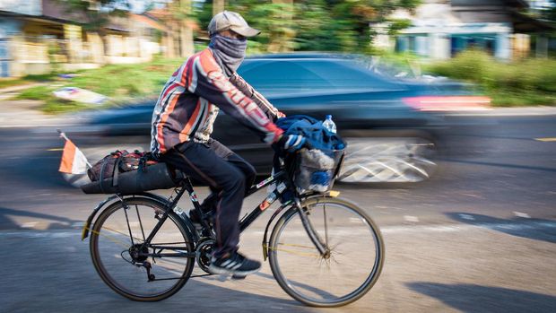 Subiyatno, pesepeda gaek yang gowes keliling Jawa-Bali