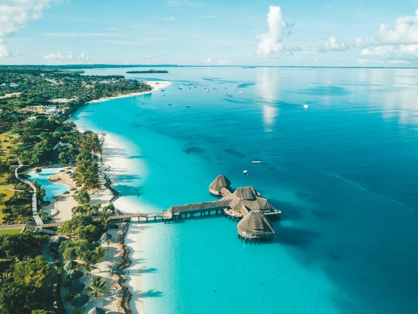 6. ZanzibarMeskipun masuk dalam wilayah Tanzania, Zanzibar memiliki sejumlah keunikan yang membedakannya dengan Tanzania. Zanzibar punya budaya, pandangan politik, agama, makanan dan gaya hidupnya tersendiri. Selain dikenal punya pantai-pantai yang menawan, Zanzibar juga dikenal sebagai tempat lahir vokalis Queen, Freddie Mercury. (Foto: iStock) 6. ZanzibarMeskipun masuk dalam wilayah Tanzania, Zanzibar memiliki sejumlah keunikan yang membedakannya dengan Tanzania. Zanzibar punya budaya, pandangan politik, agama, makanan dan gaya hidupnya tersendiri. Selain dikenal punya pantai-pantai yang menawan, Zanzibar juga dikenal sebagai tempat lahir vokalis Queen, Freddie Mercury. (Foto: iStock)