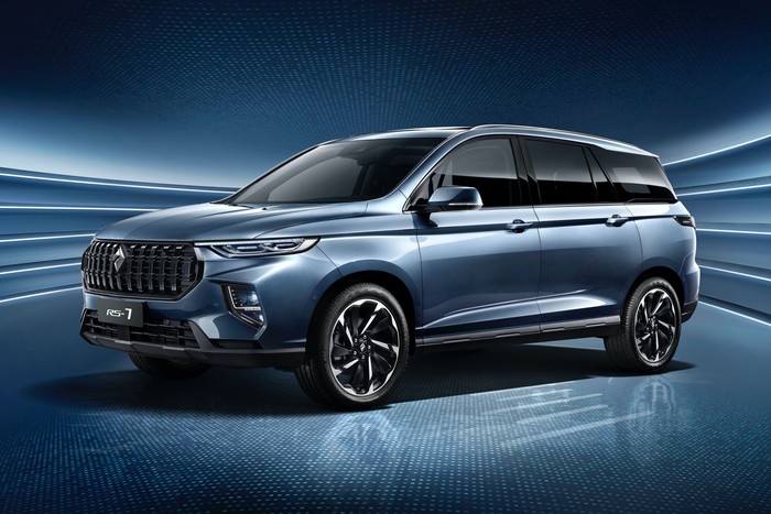 Wuling Perkenalkan SUV Baojun RS-7