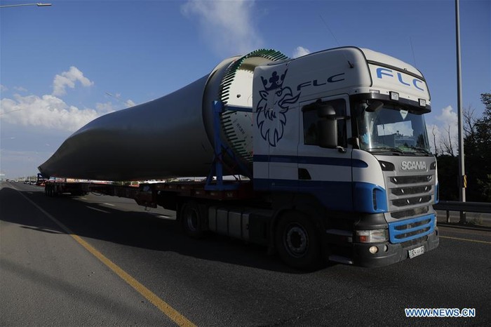 6 Baling-baling Raksasa Diboyong dari China ke Kazakhstan Pakai Truk