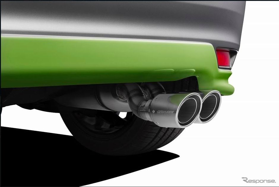 All New Honda Jazz gunakan Spoiler dan knalpot Mugen.