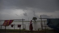 Banjir ini disebabkan oleh meluapnya Sungai Brahmaputra.