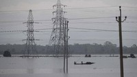 Banjir merendam sejumlah wilayah yang dilalui Sungai Brahmaputra dan anak sungainya.