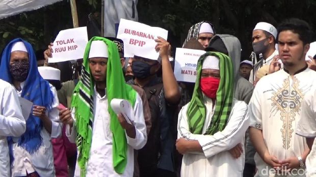 Demo RUU HIP di purwakarta