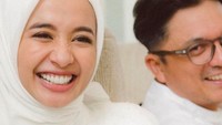 Keduanya kerap memamerkan momen manis bersama. Namun sejak akhir 2019, rumah tangga keduanya diisukan retak. Baru-baru ini Engku juga mengunfollow akun Instagram istrinya. Foto: Instagram narmeukgne/engku.aleesyaemran