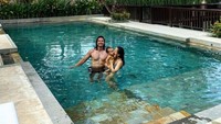 Chicco Jerikho pamer perut sixpack. Foto: Instagram