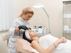 12 Klinik Kecantikan di Makassar, Lokasi, Jenis Perawatan dan Harganya
