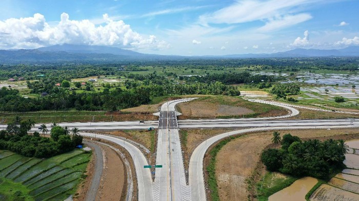 Jalan Tol Tran Sumatera Ruas Sigli - Banda Aceh (Sibanceh) Seksi 4 Indrapuri – Blang Bintang  14 kilometer segera beroperasi. Intip yuk foto-fotonya
