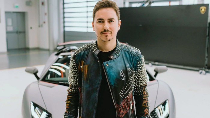 Jorge Lorenzo Tambah Mobil Lagi, Kini Aventador SVJ 63 Roadster.