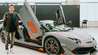 Lamborghini menyebutkan bahwa mobil ini diproduksi terbatas hanya 800 unit di seluruh dunia. Pun punya Lorenzo merupakan edisi spesial. Foto: dok. Lamborghini