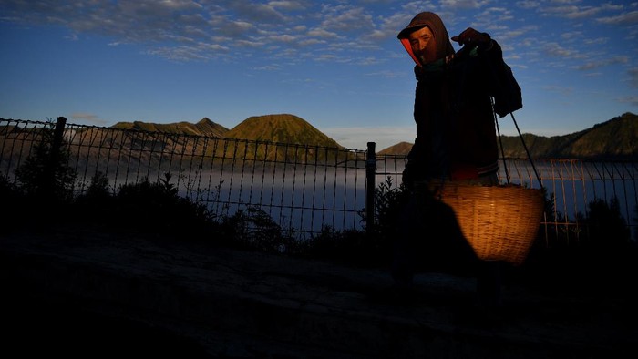 KAWASAN WISATA GUNUNG BROMO Suasana sepi Gunung Bromo di Probolinggo, Jawa Timur, Sabtu (27/6/2020). Pembukaan kawasan wisata Gunung Bromo di era normal baru ini menunggu rekomendasi Gugus Tugas COVID-19 terkait penerapan protokol kesehatan untuk kawasan wisata. ANTARA FOTO/Zabur Karuru/hp.
