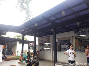 Senangnya Para Pedagang Bisa Kembali Berjualan di Kompleks GBK