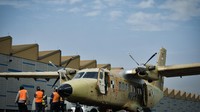 Untuk mendapatkan sertifikasi ini tidak hanya dengan menerbangkan pesawatnya 300 jam saja, tapi juga melakukan development flight test untuk mengetahui apakah performa pesawat sesuai rancangannya. Pool/PT Dirgantara Indonesia.