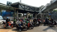 Nantinya akan ada 4 eskalator di skybridge ini.