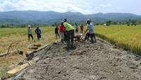 Bidang Bina Marga seperti preservasi jalan di 282 lokasi, pembangunan jalan di 51 lokasi, pembangunan jembatan di 69 lokasi, dan OP Jalan Bebas Hambatan & Perkotaan (JBHP) sebanyak 36 lokasi. Pool/Kementerian PUPR.