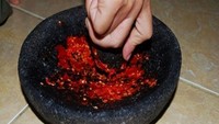 Jangan mau disamakan dengan sambal ya. Tapi kalau sambal yang bikin nagih sih pasti jadi lahap makan. Foto: istimewa