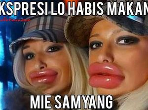 Huaaah! Kocaknya Meme Ekspresi Orang Habis Makan Pedas