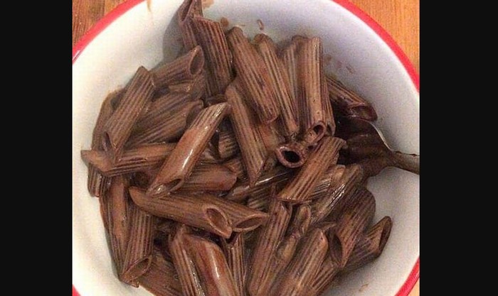 Pasta mirip kotoran manusia